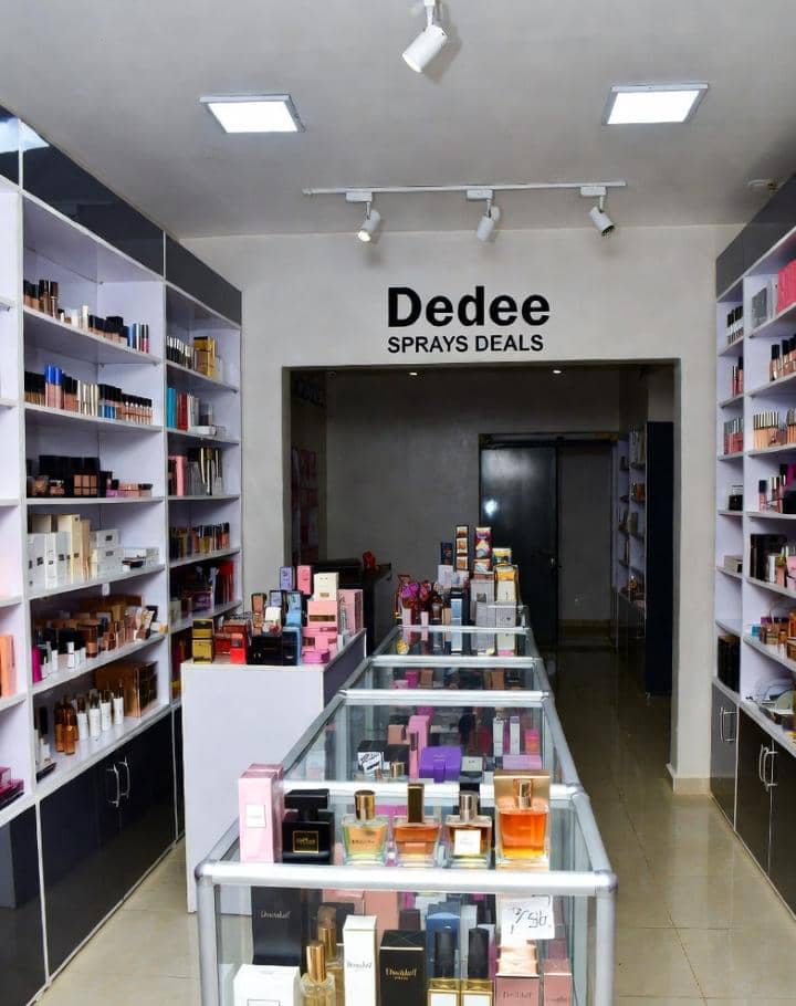 Dedee Stores